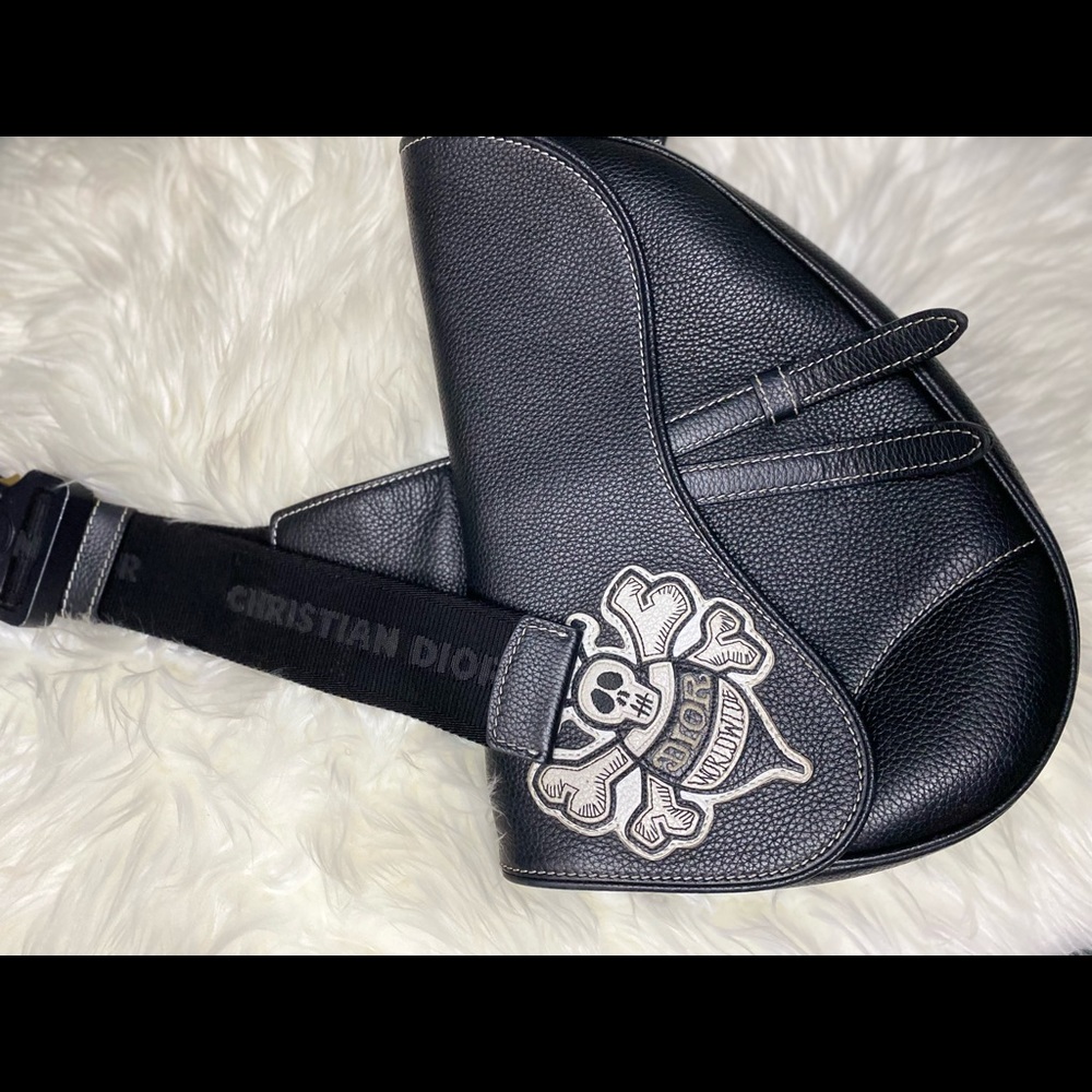 Limited edition! Dior and Shawn Saddle Bag Bee black in Grained calfskin